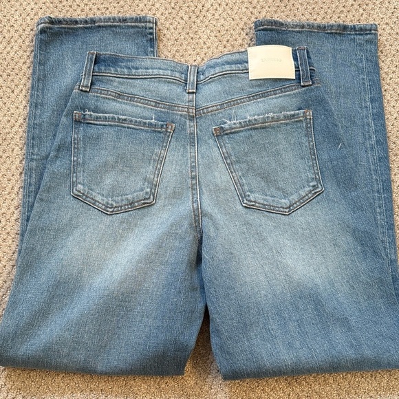 Express - NWT- Modern Straight High Rise - Picture 8 of 11